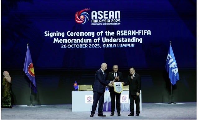Güneydoğu Asya'da yepyeni bir turnuva var, FIFA Başkanı Malezya'ya geldiğinde ne dedi? - Fotoğraf 2. Đông Nam Á có giải đấu mới toanh, Chủ tịch FIFA tuyên bố gì khi đến Malaysia?- Ảnh 2.
