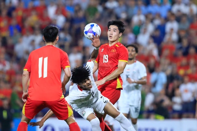 A seleção sub-23 do Vietnã 'planeja' a linha de ataque: o técnico Kim não carece de talento, mas... - Foto 2.