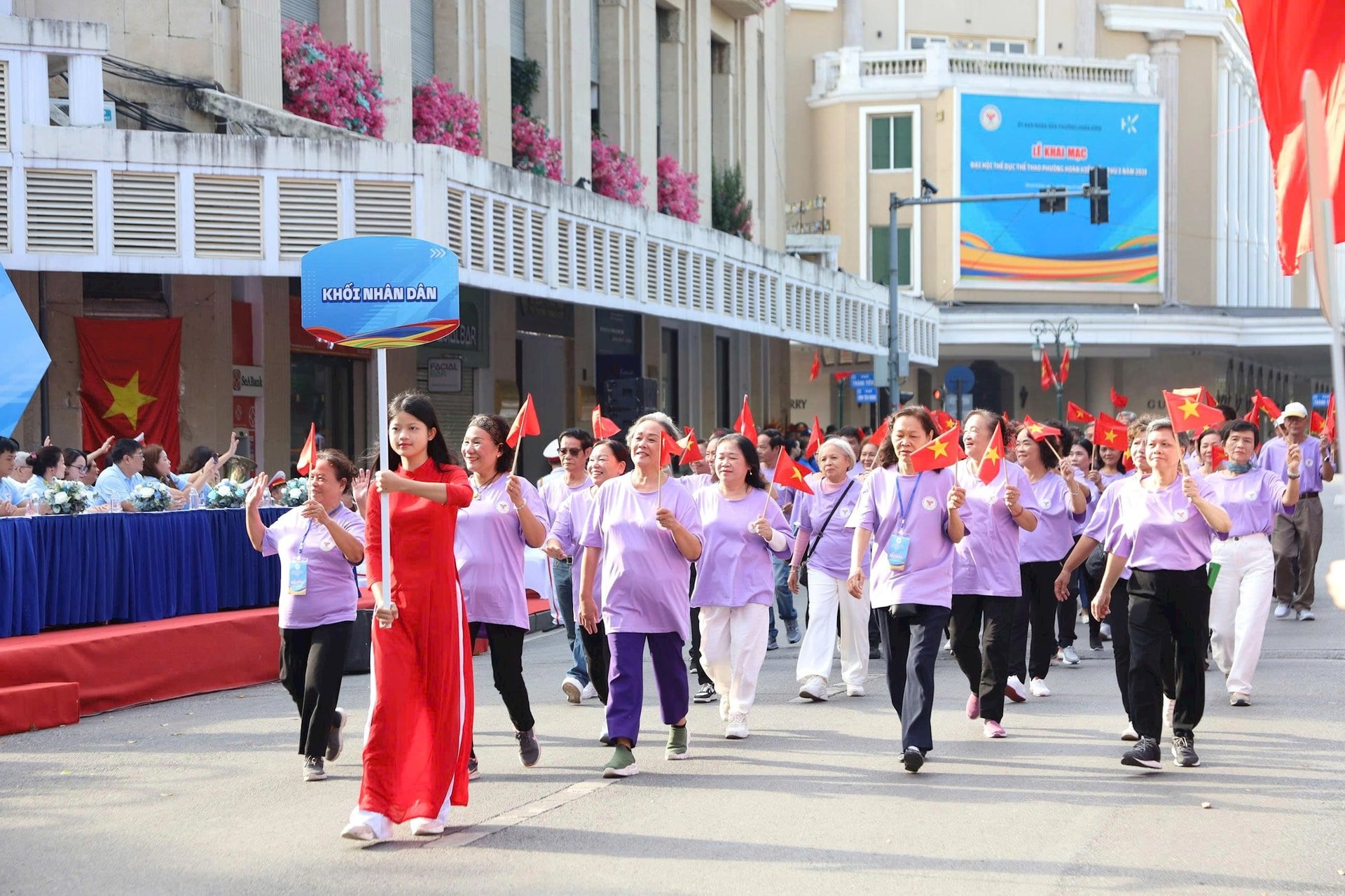 Hoàn Kiếm khai mạc Đại hội Thể dục Thể thao lần thứ I năm 2025- Ảnh 10.