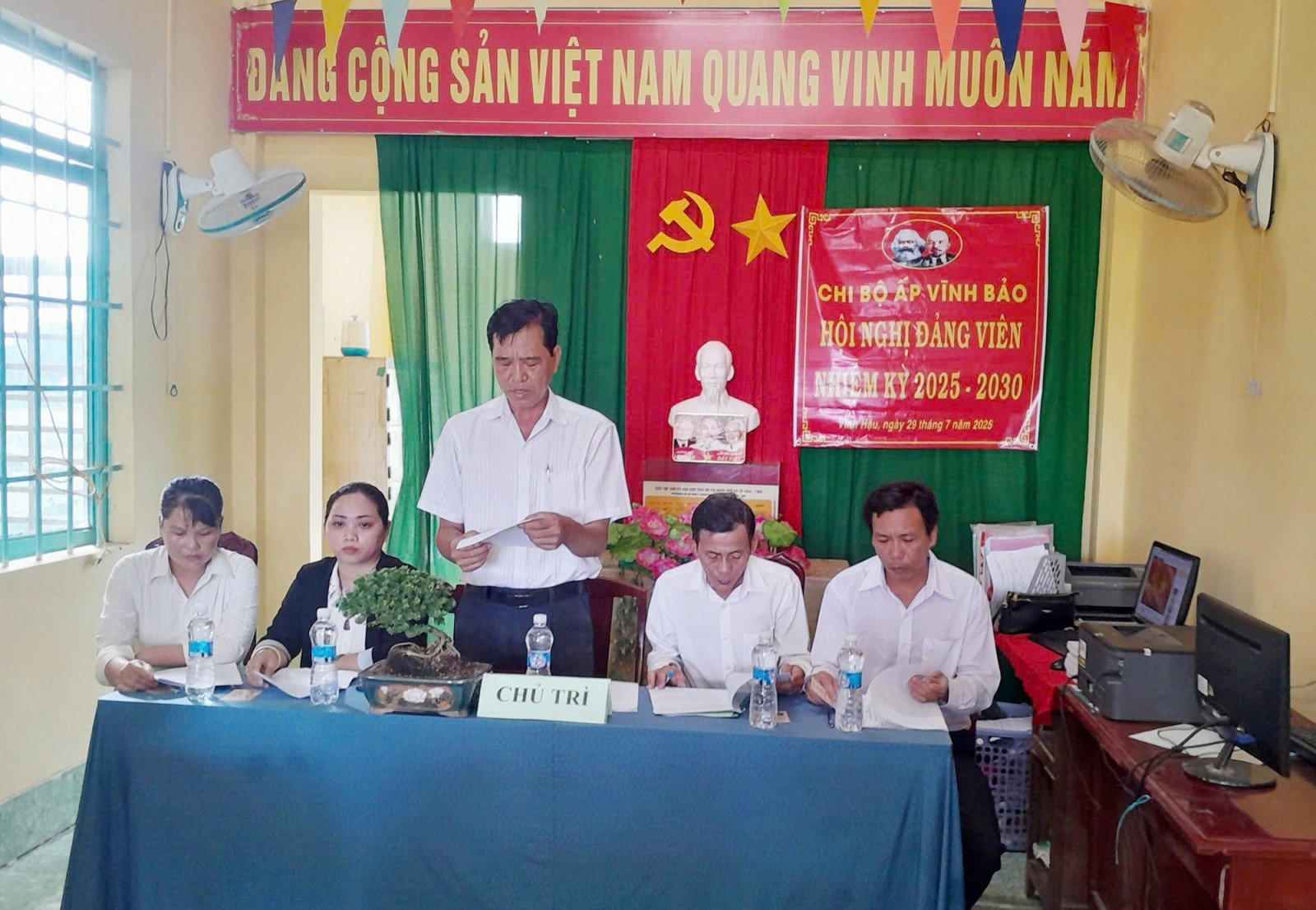 Vinh Hau bygger