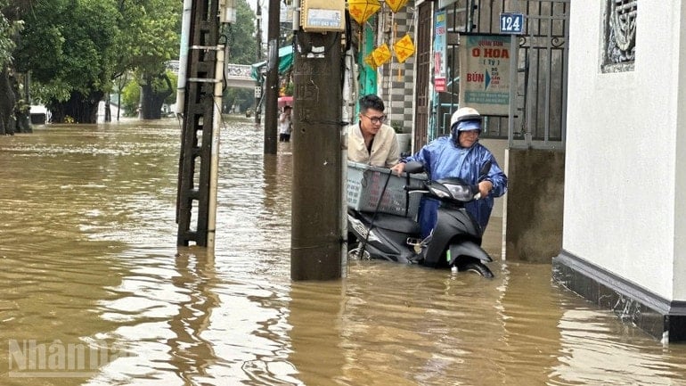 Inundațiile perturbă viața oamenilor. ndo_bl_a770533a1aae97f0cebf-2.jpg