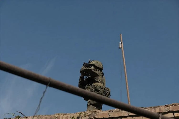 1-anh-topwar.jpg