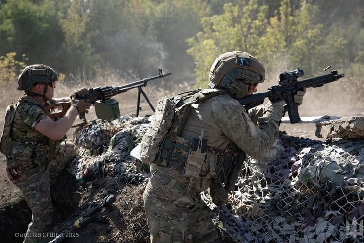4-anh-the-war-zone.jpg