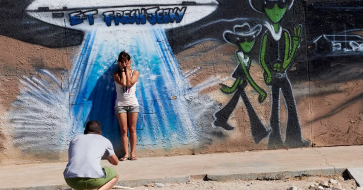 Đại lộ Ngoài hành tinh Nevada: Hành trình săn UFO gần Khu vực 51