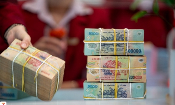 Lãi suất tiết kiệm ngân hàng rục rịch tăng