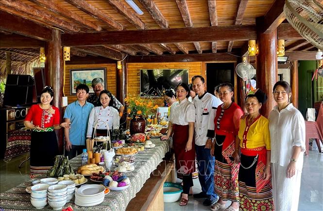 Ẩm thực độc đáo tăng sức hấp dẫn cho du lịch Nghệ An - Ảnh 1.