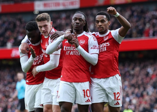 Man City bại trận vì 'quái vật' Haaland mất tích, Arsenal bứt tốc bỏ xa Liverpool - Ảnh 2.