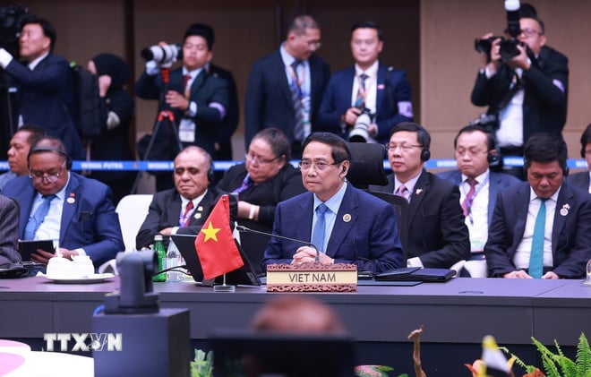 ttxvn-statsminister-pham-minh-chinh-deltar-på-det-fjerde-ASEAN-toppmøtet-i-Korea-26-mars-4020.jpg