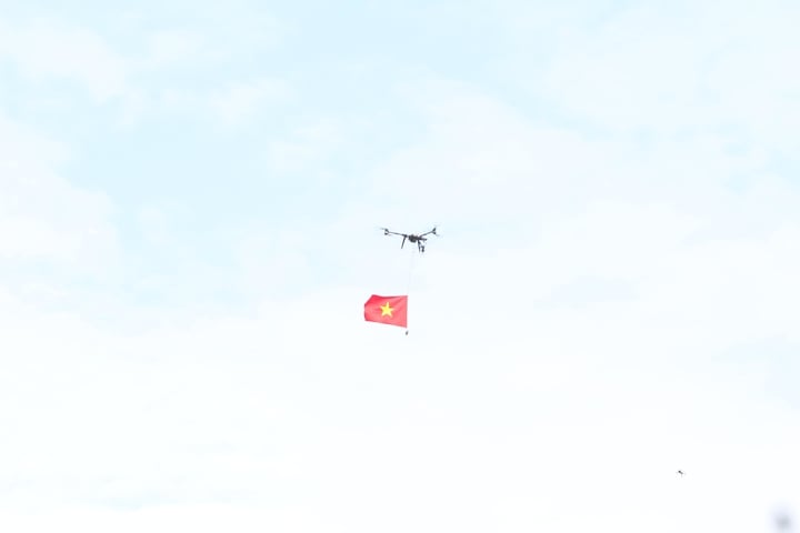 Deschiderea Săptămânii Digitale Internaționale din Vietnam 2025: Promovarea cooperării și a guvernării responsabile a inteligenței artificiale - Fotografia 2. Khai mạc Tuần lễ Số Quốc tế Việt Nam 2025: Thúc đẩy hợp tác và quản trị AI có trách nhiệm- Ảnh 2.