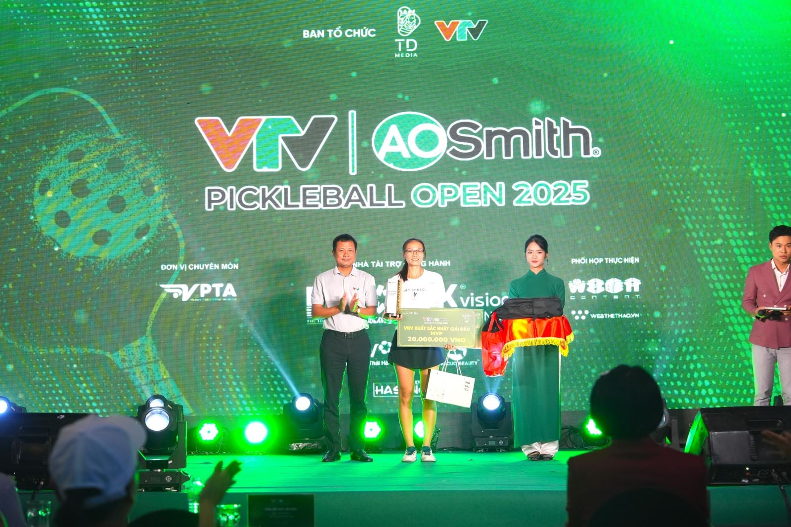 Giải thưởng lớn mở ra tương lai cho pickleball Việt Nam - Ảnh 2.