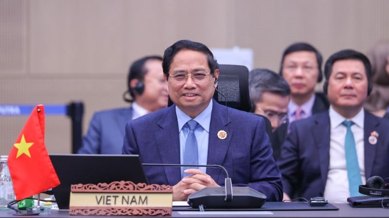 ທ່ານນາຍົກລັດຖະມົນຕີ ຟ້າມບິ່ງມິງ ກ່າວຄຳເຫັນທີ່ກອງປະຊຸມສຸດຍອດ ອາຊຽນ - ສ.ເກົາຫຼີ ຄັ້ງທີ 26. (ພາບ: VGP/Nhat Bac)