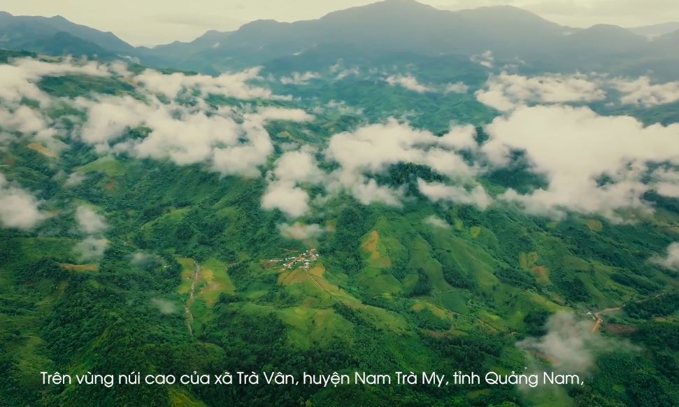 Hành trình mang ánh sáng lên vùng cao