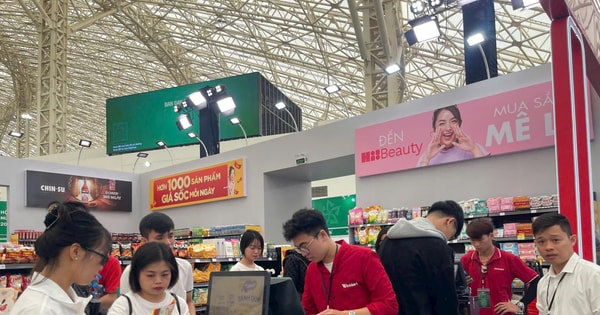 Không khí giao thương sôi động tại Hội chợ mùa Thu 2025