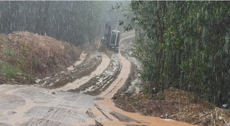 Quang Tri 500 kV trafo merkezi projesinin ve bağlantı hatlarının zamanında bitiş çizgisine ulaştırılması çalışmaları - Fotoğraf 3. Nỗ lực đưa dự án TBA 500 kV Quảng Trị và đường dây đấu nối về đích đúng hẹn- Ảnh 3.