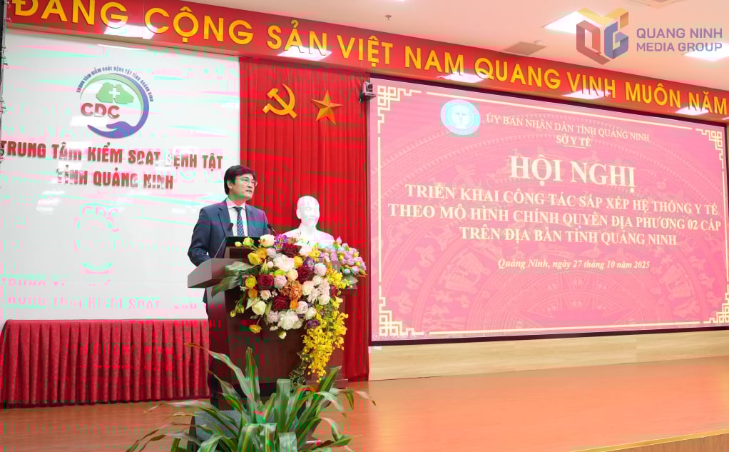 Quang Ninh implementerar och organiserar hälsovårdssystemet enligt den lokala förvaltningsmodellen med två nivåer.jpg