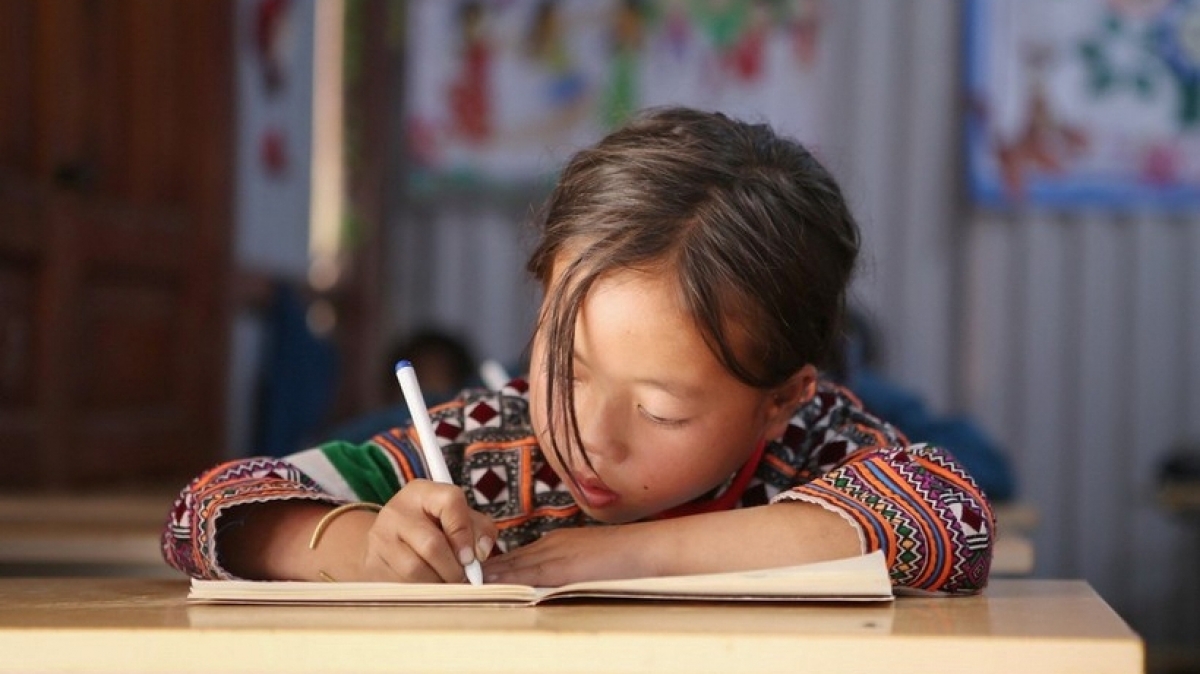 Biên soạn SGK tiếng dân tộc thiểu số: Cầu nối tri thức và bản sắc