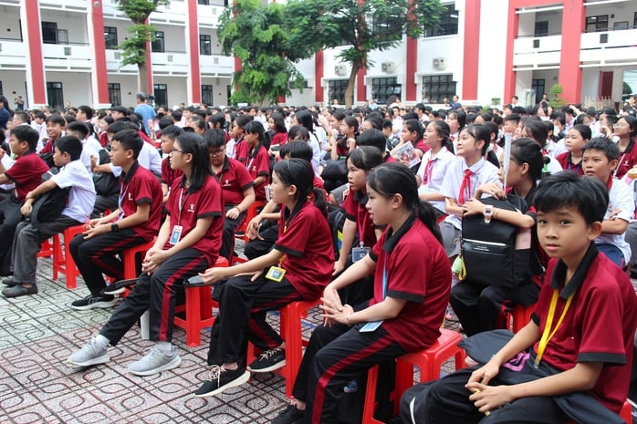 “Một sức khỏe” trang bị kiến thức khoa học cho hàng ngàn học sinh - Ảnh 2.