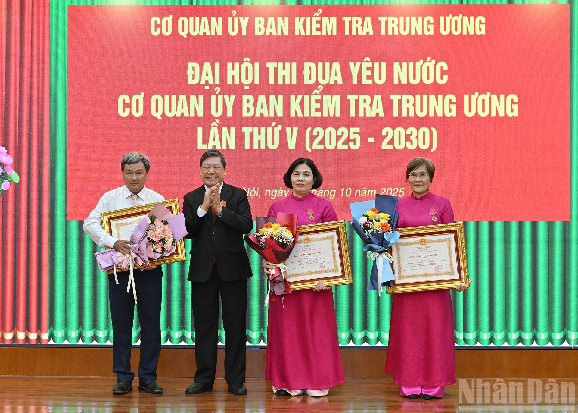 ndo_br_9-3099.jpg