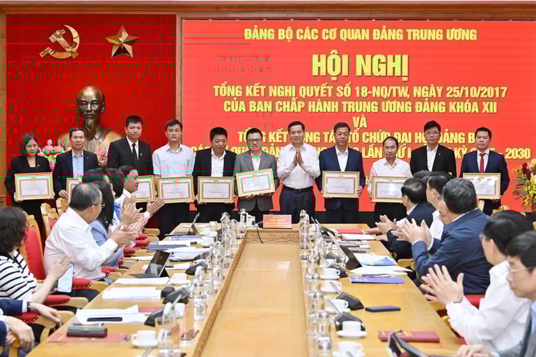 gen-h-trao-thuong.jpg