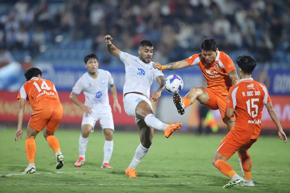Nam Dinh vs Da Nang 3.jpg