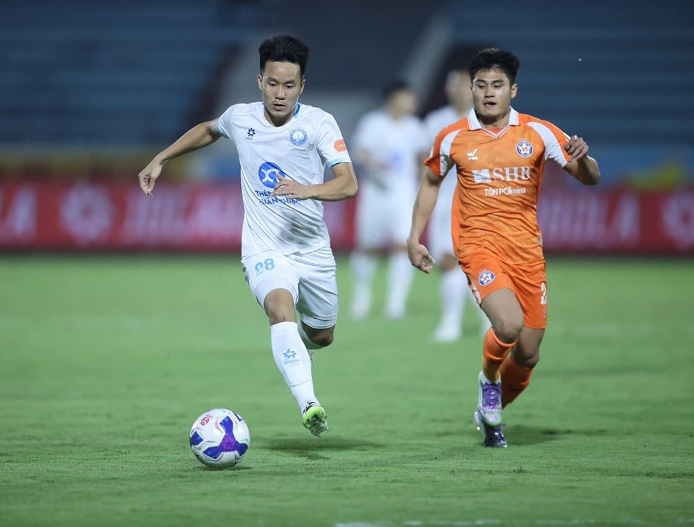 Nam Dinh vs Da Nang 1.jpg