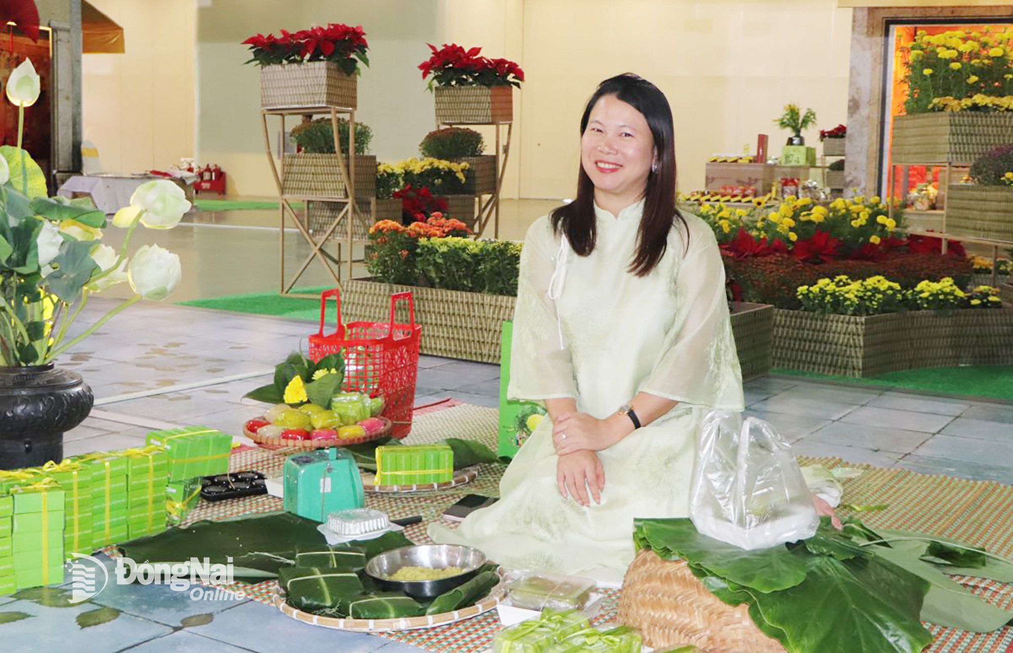 Vi presenterar specialiteten Com Lang Vong i den kulturella miljön i Hanois gamla kvarter. Foto: Ngoc Lien