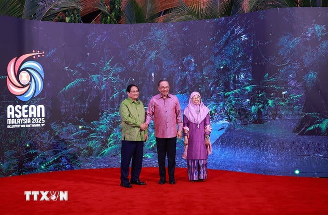 ttxvn-thu-tuong-pham-minh-chinh-du-tiec-chieu-dai-chao-mung-cua-thu-tuong-malaysia-8367930-3.jpg