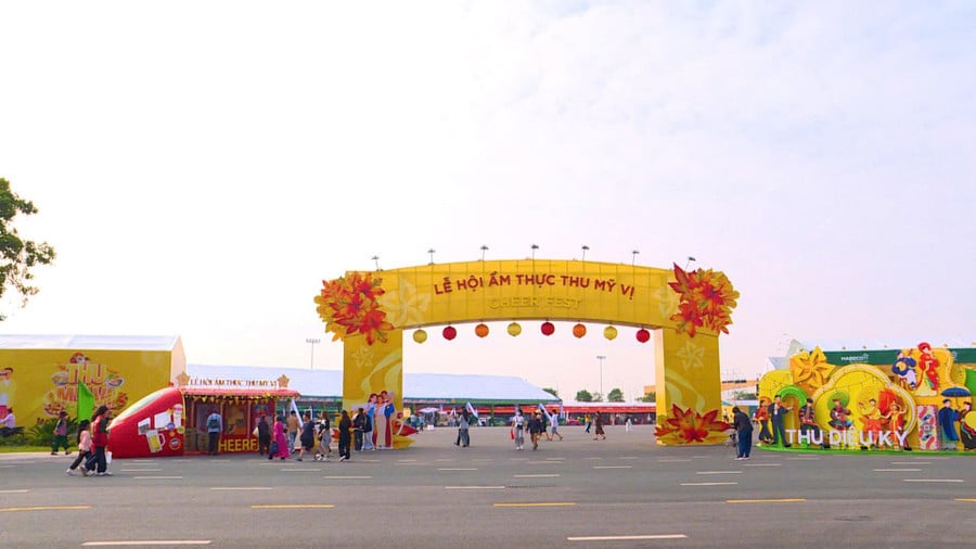 khong-gian-le-hoi-am-thuc-thu-my-vi.jpg