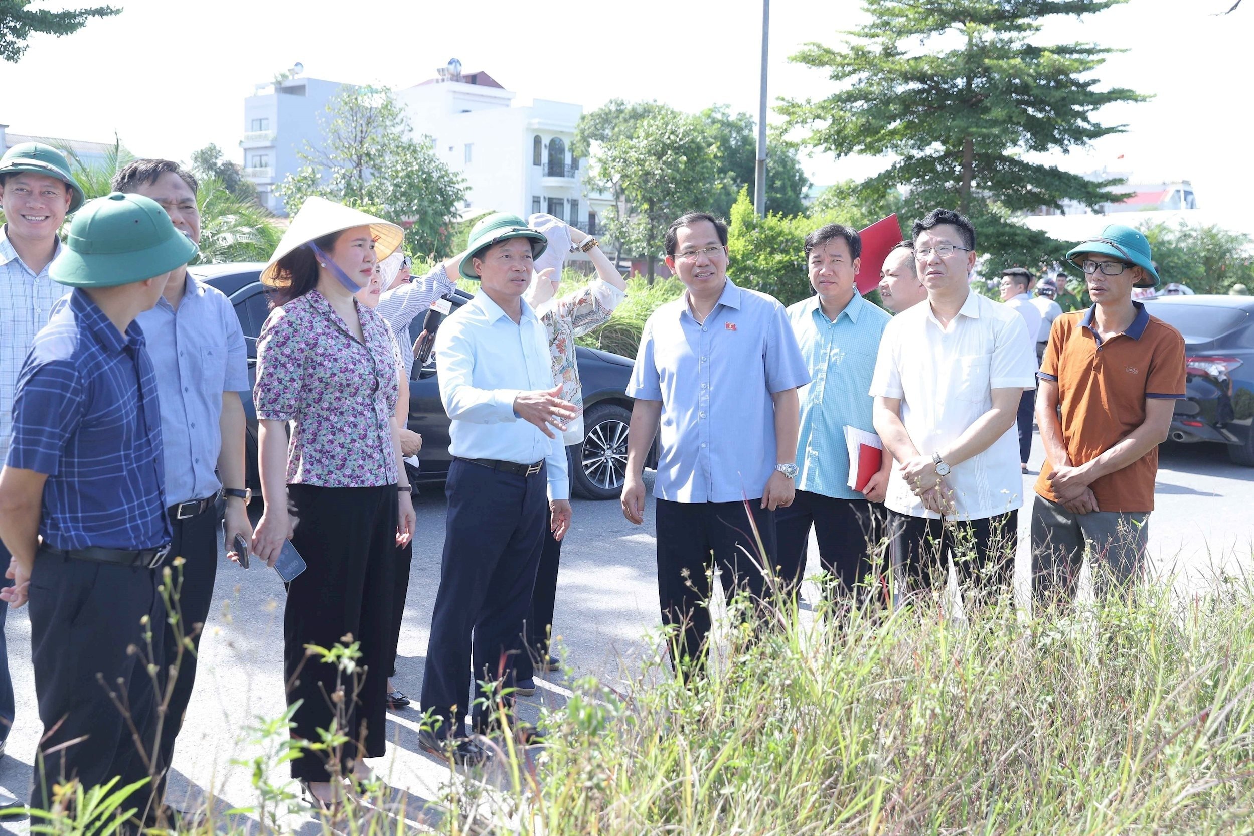 övervakningsgruppen-av-qh-khao-sat-at-bai-thai.jpg
