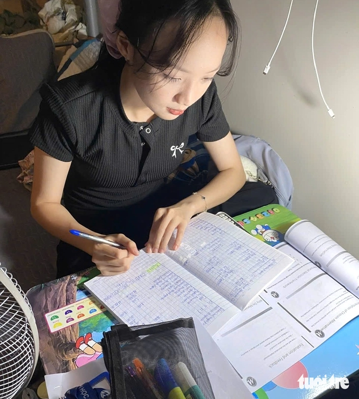 thầy giáo - Ảnh 1.