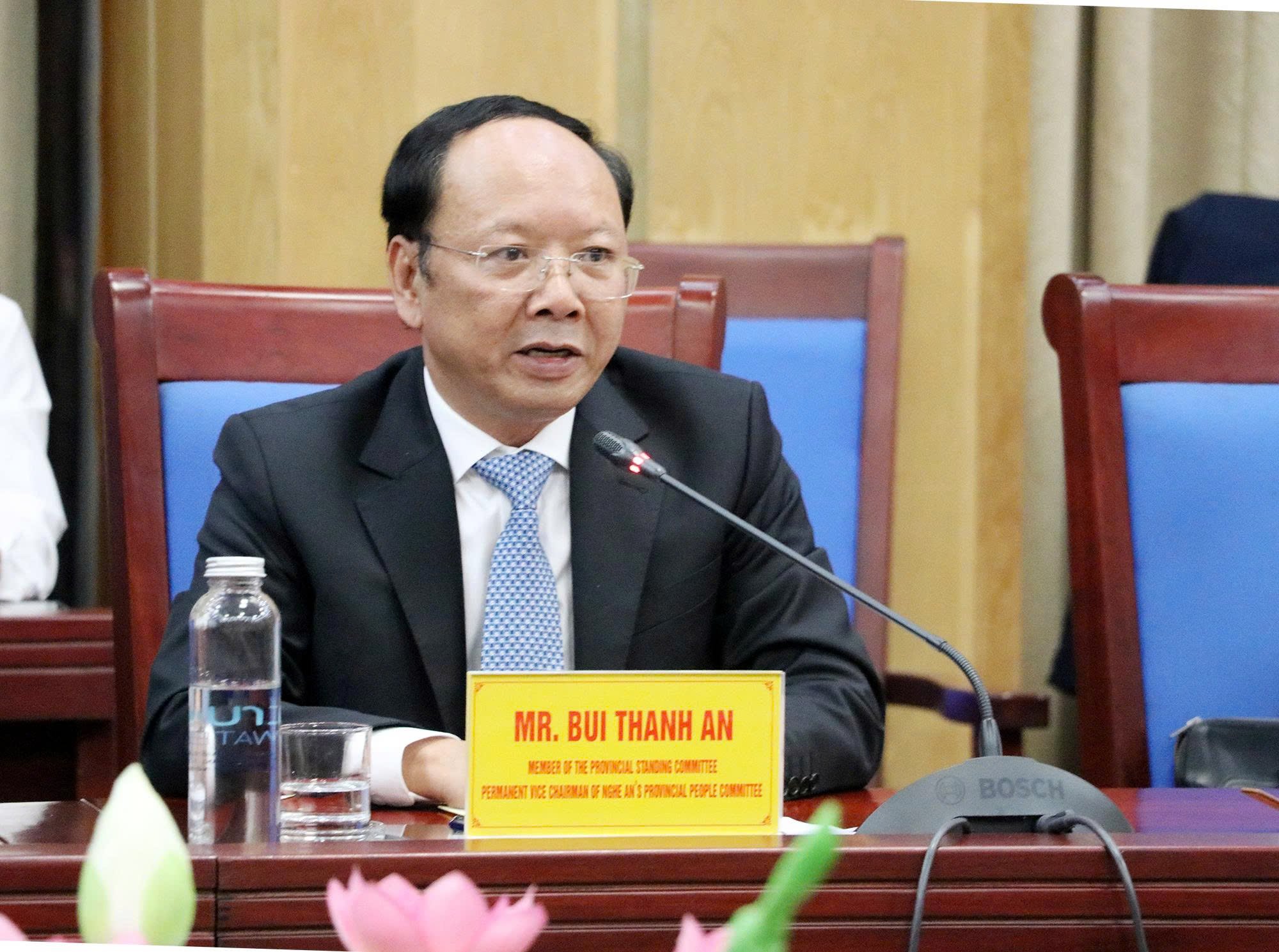 ພາສາອັງກິດ: ຂ່າວ