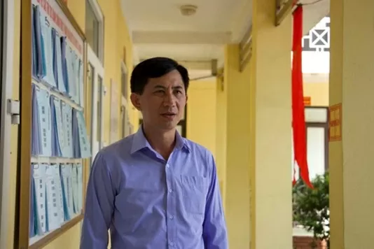 Herr Nguyen Van Quang - ordförande för Nam Hoa kommuns folkkommitté i Thai Nguyen City, sade att bankens stöd är en stor källa till andlig uppmuntran.
