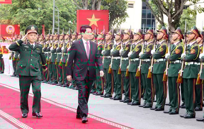 2810-chu-tich-nuoc-quan-khu-3-4.jpg