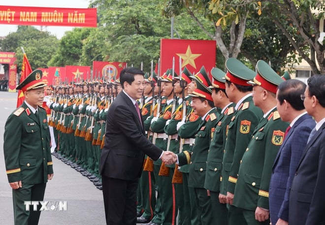 ttxvn-2810-chu-tich-nuoc-quan-khu-3-2.jpg