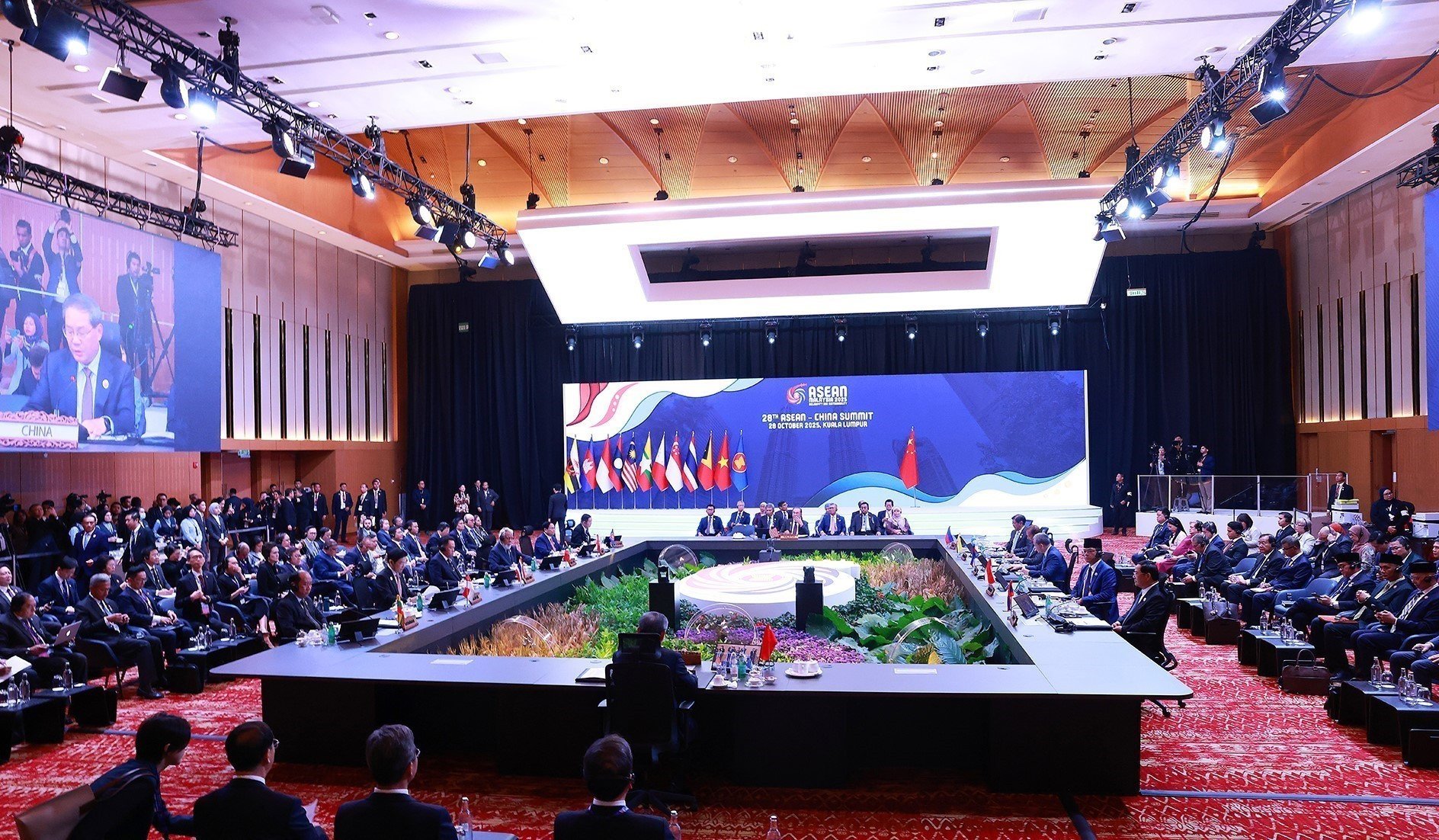 vna-potal-premiärminister-deltar-i-den-28:e-Asiatiska-Kina-högnivåkonferensen-8368576.jpg