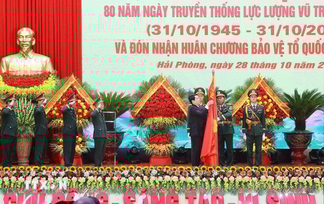 ttxvn-2810-chu-tich-nuoc-quan-khu-3-11.jpg