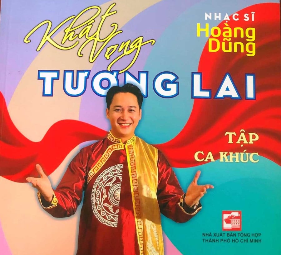 Tập ca khúc Khát vọng tương lai. Ảnh: Đoan Ngọc