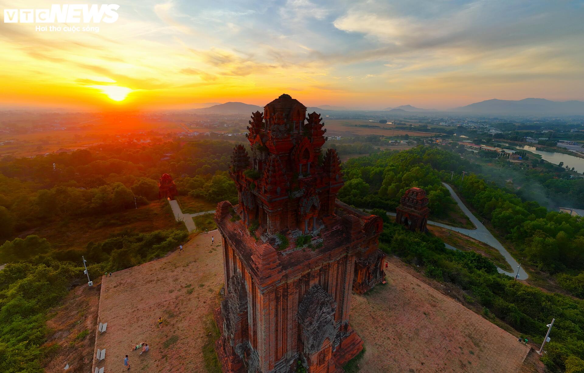 Urmăriți cum orașul de coastă al Vietnamului devine una dintre destinațiile de top ale lumii în 2026 - 15