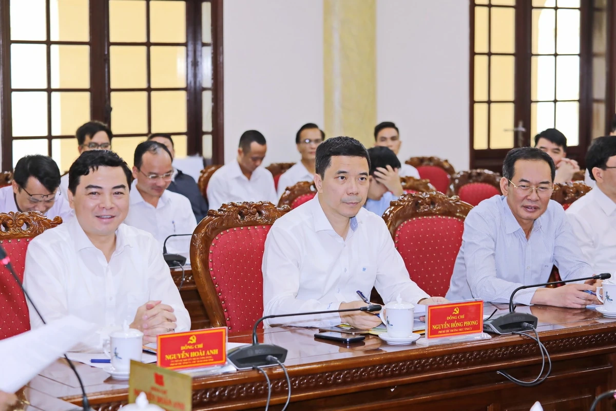 A Thanh Hoa Tartományi Párt Állandó Bizottsága együttműködik a Northern Power Corporationnel