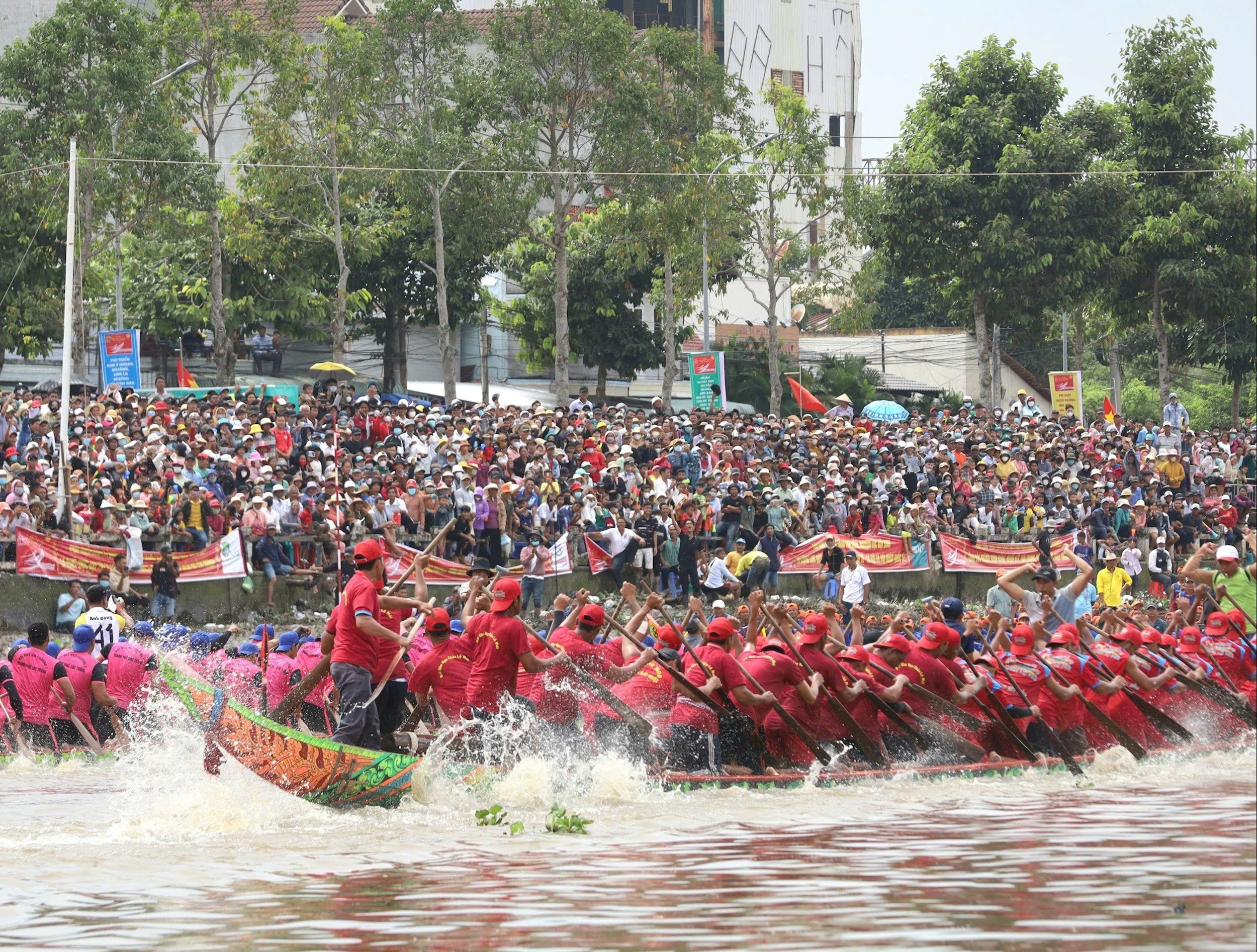 এনজিও নৌকা বাইচ ৩