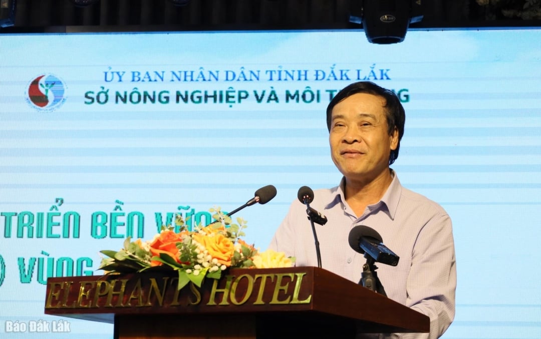 Dr. Dang Ba Dan, nestleder for det sørlige stående kontoret - Nasjonalt landbruksutvidelsessenter, talte.