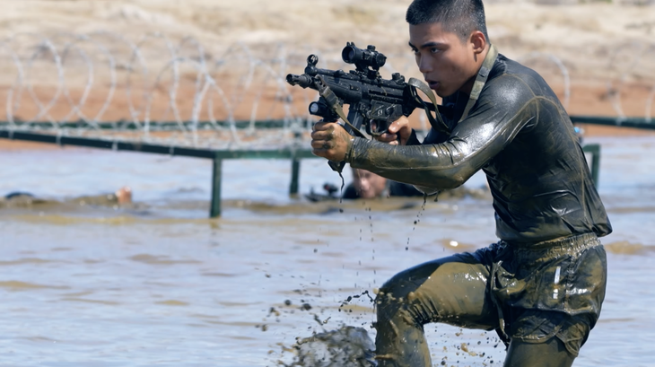 MV Chiến sĩ quả cảm: Nghe xong chỉ muốn gửi lời cảm ơn - Ảnh 8.