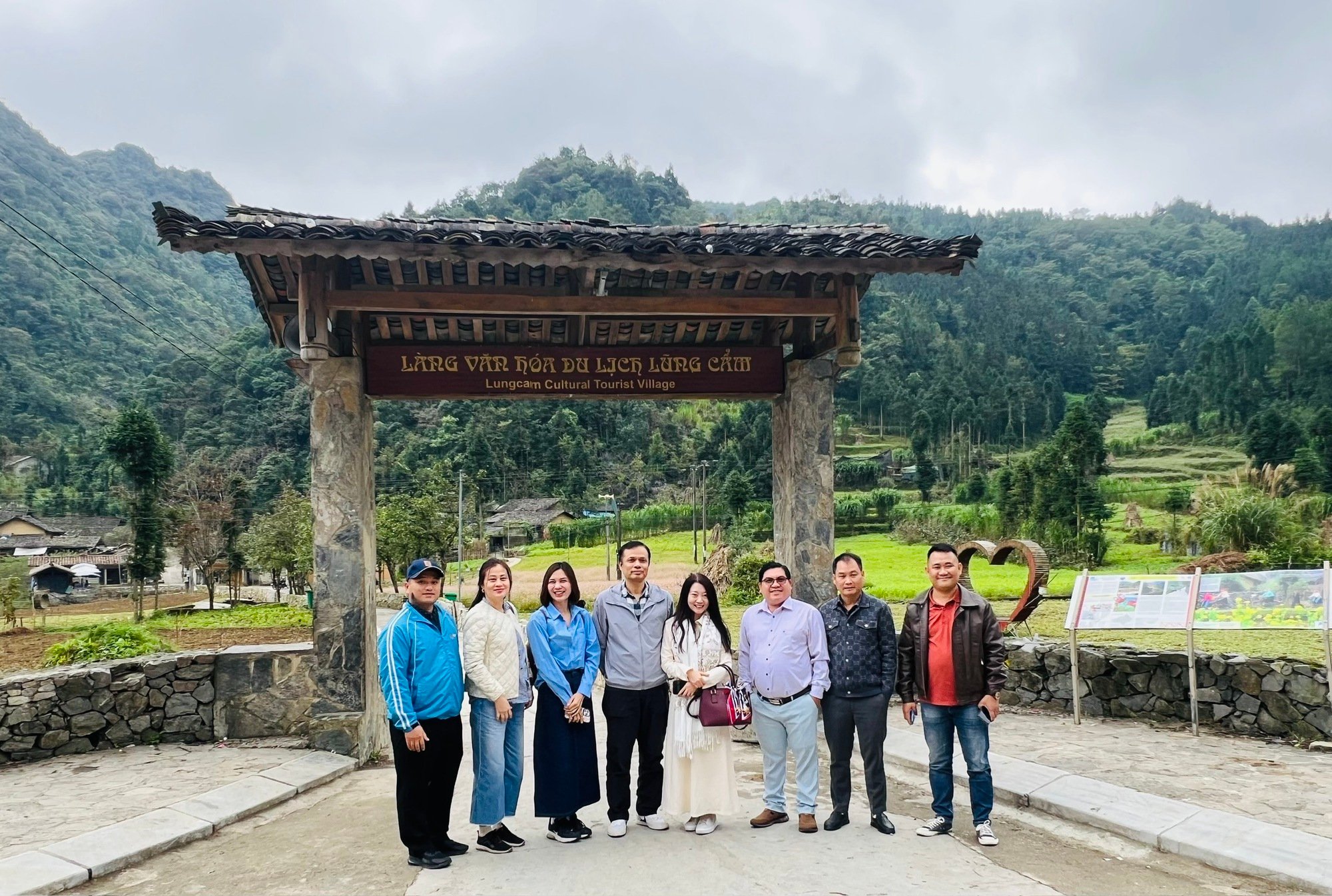 Cục Du lịch Quốc gia Việt Nam khảo sát thực tế du lịch cộng đồng vùng Đồng Văn - Tuyên Quang - Ảnh 2.