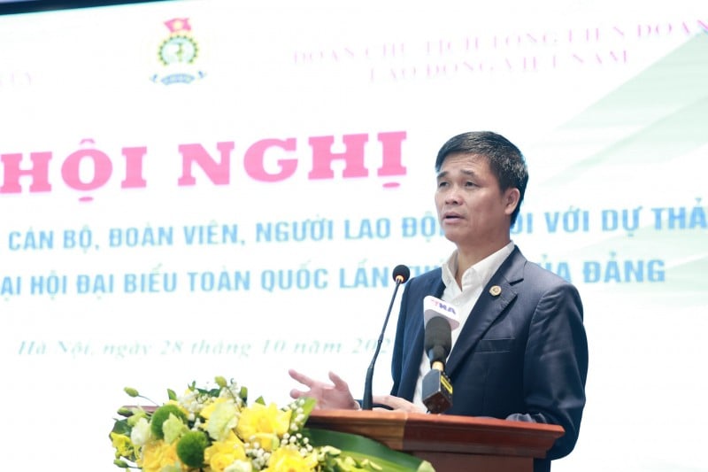 Herr Ngo Duy Hieu, visesekretær i partikomiteen, visepresident i Vietnams generelle arbeiderforbund. (Foto: H.N) ông Ngọ Duy Hiểu, Phó Bí thư Thường trực Đảng ủy, Phó Chủ tịch Tổng Liên đoàn Lao động Việt Nam. (Ảnh: H.N)