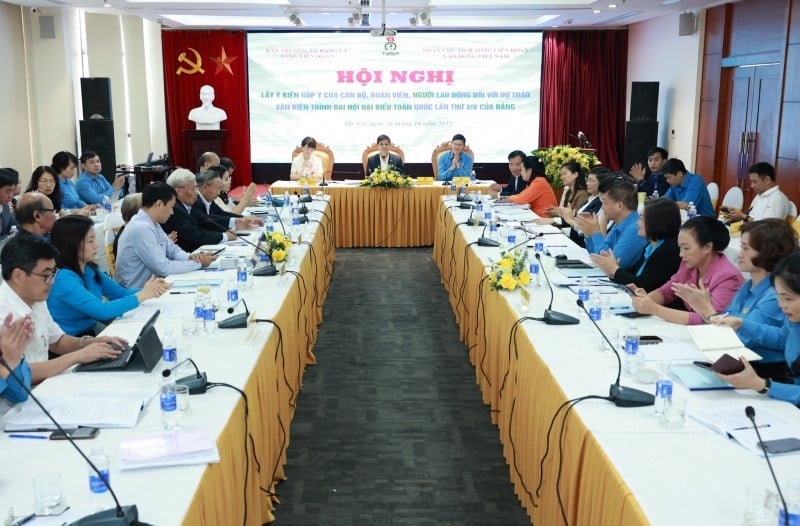 Konferansen mottok mange verdifulle meninger fra mange foredragsholdere. (Foto: H.N) Hội nghị tiếp thu nhiều ý kiến có giá trị của nhiều diễn giả. (Ảnh: H.N)