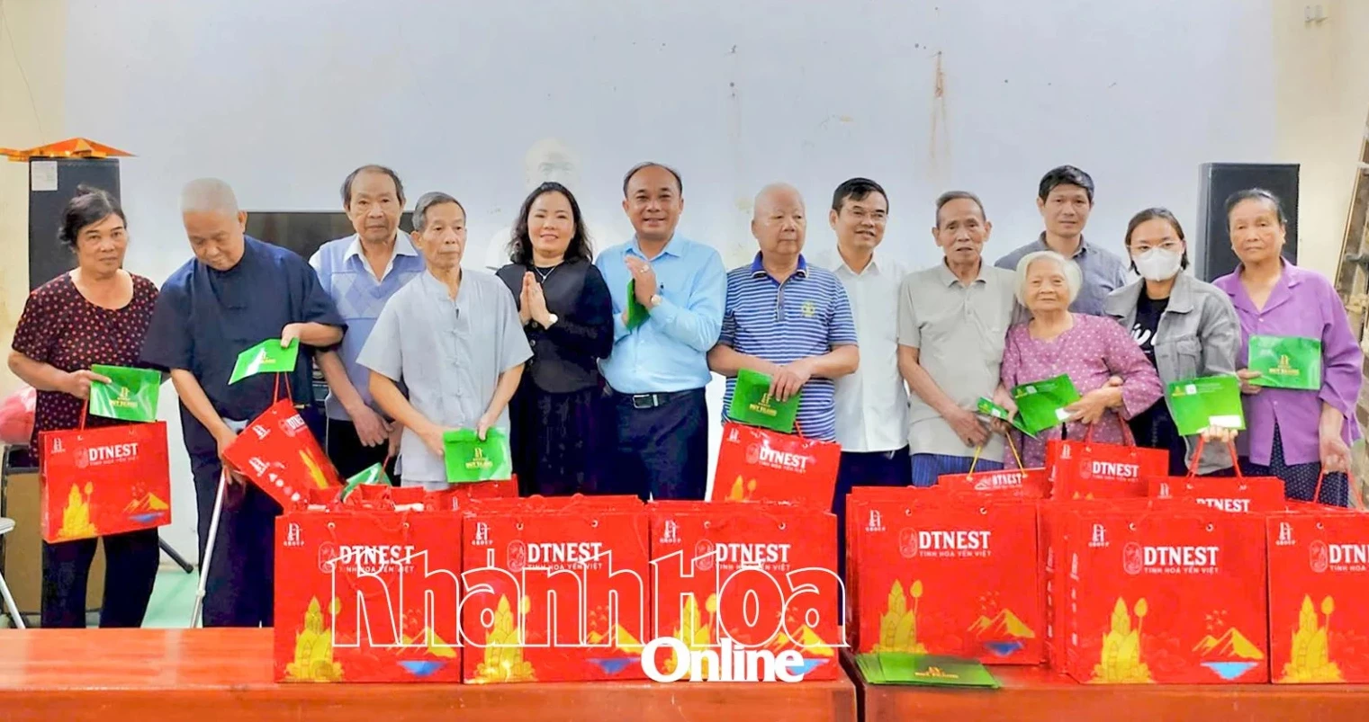 D&T Group gives support to people affected by storms and floods.