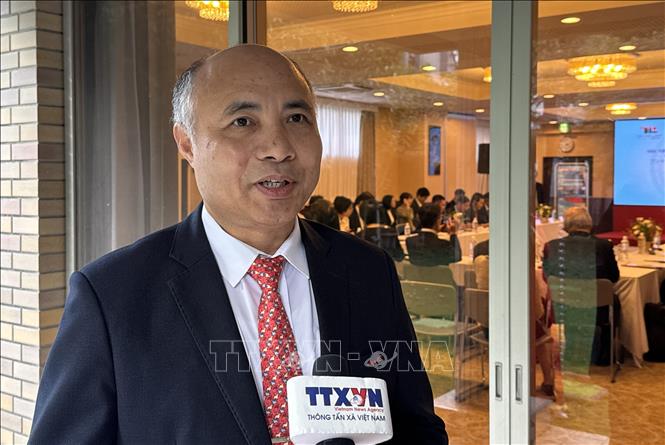 Подпись к фотографии