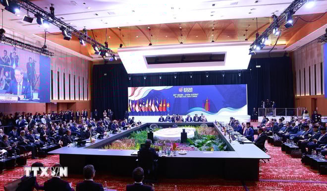 ttxvn-prim-ministrul-pham-minh-chinh-participă-a-asean-meeting-china-6.jpg