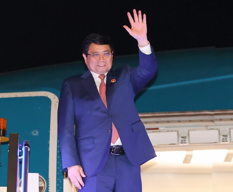 El Primer Ministro completó más de 40 actividades durante su viaje de trabajo para asistir a la 47ª Cumbre de la ASEAN - Foto 7. Thủ tướng hoàn thành hơn 40 hoạt động trong chuyến công tác dự Hội nghị Cấp cao ASEAN 47- Ảnh 7.