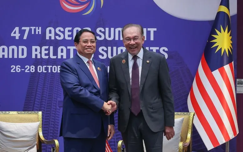 Statsminister Pham Minh Chinh møter Malaysias statsminister Anwar Ibrahim - Foto: VGP Thủ tướng Chính phủ Phạm Minh Chính gặp Thủ tướng Malaysia Anwar Ibrahim - Ảnh: VGP